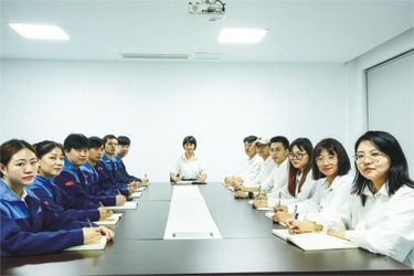 Ningbo Yolanda Spray Co., Ltd. γραμμή παραγωγής του κατασκευαστή