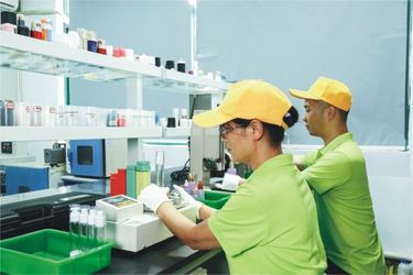 Ningbo Yolanda Spray Co., Ltd. γραμμή παραγωγής του κατασκευαστή